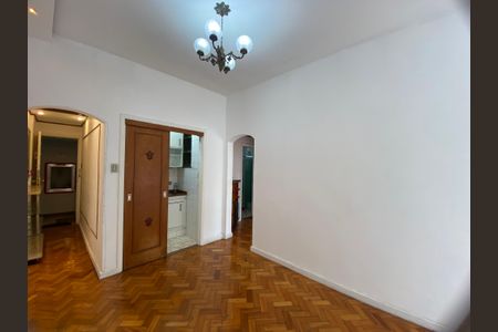 Sala  de apartamento para alugar com 2 quartos, 40m² em Copacabana, Rio de Janeiro