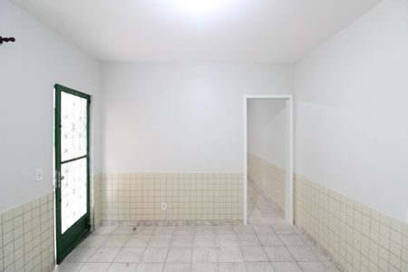 Sala de casa para alugar com 1 quarto, 40m² em Guaratiba, Rio de Janeiro