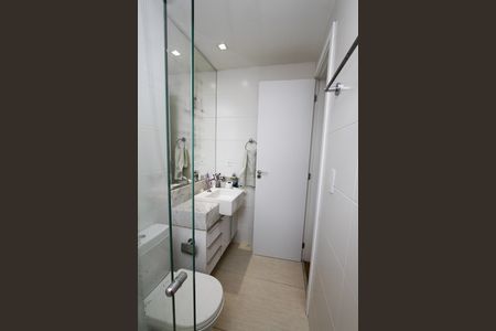 Apartamento à venda com 87m², 3 quartos e 4 vagasBanheiro da Suíte 