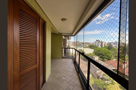 Apartamento para alugar com 120m², 3 quartos e 1 vagaSacada