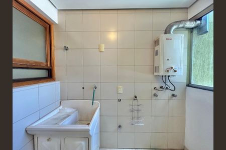 Apartamento para alugar com 120m², 3 quartos e 1 vagaÁrea de Serviço