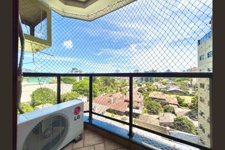 Apartamento para alugar com 120m², 3 quartos e 1 vagaSacada