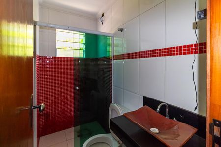 Casa à venda com 100m², 2 quartos e 1 vagaBanheiro da Suíte 1