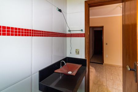 Casa à venda com 100m², 2 quartos e 1 vagaBanheiro da Suíte 1