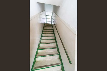 Apartamento à venda com 80m², 2 quartos e sem vagaÁrea comum - Escadas de acesso