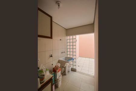 Casa à venda com 210m², 3 quartos e 4 vagasÁrea de Serviço