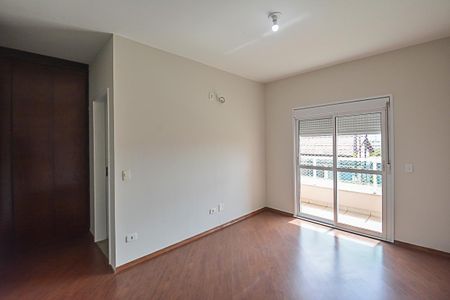 Casa à venda com 210m², 3 quartos e 4 vagasQuarto 3 - Suíte
