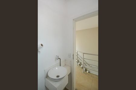 Casa à venda com 210m², 3 quartos e 4 vagasBanheiro de serviço