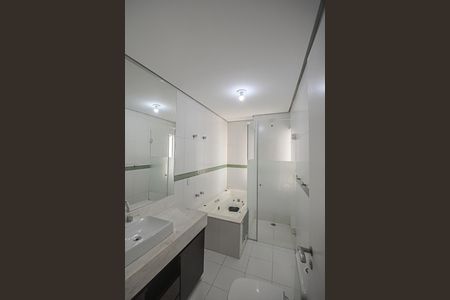 Casa à venda com 210m², 3 quartos e 4 vagasBanheiro da Suíte 3