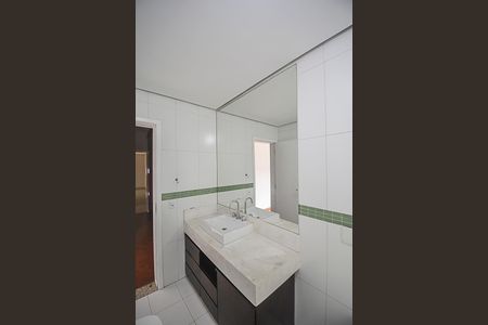 Casa à venda com 210m², 3 quartos e 4 vagasBanheiro da Suíte 3