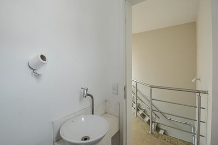 Casa à venda com 210m², 3 quartos e 4 vagasBanheiro de serviço