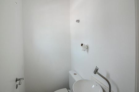 Casa à venda com 210m², 3 quartos e 4 vagasBanheiro de serviço