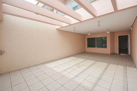 Casa à venda com 210m², 3 quartos e 4 vagasGaragem