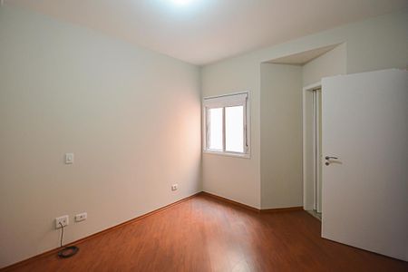 Casa à venda com 210m², 3 quartos e 4 vagasQuarto 2 - Suíte