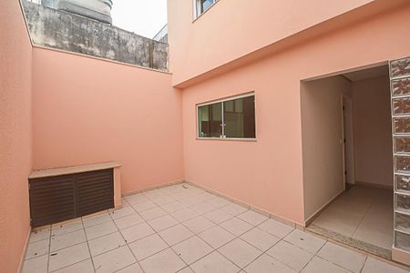 Casa à venda com 210m², 3 quartos e 4 vagasQuintal