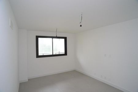 Apartamento à venda com 164m², 4 quartos e 2 vagasSuíte 1