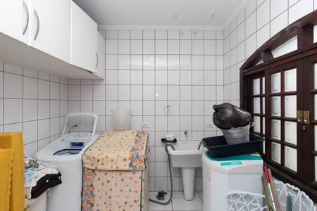 Casa à venda com 400m², 6 quartos e 5 vagasÁrea de Serviço