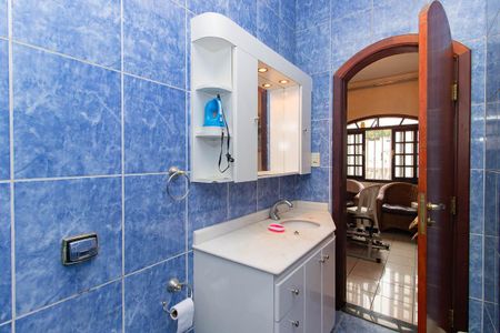 Casa à venda com 400m², 6 quartos e 5 vagasBanheiro social 2