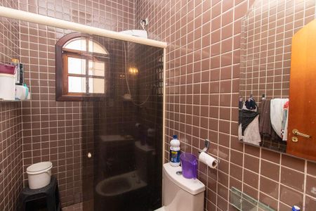 Casa à venda com 400m², 6 quartos e 5 vagasBanheiro da Suíte 2