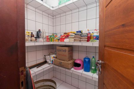 Casa à venda com 400m², 6 quartos e 5 vagasDespensa