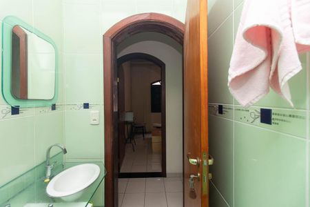 Casa à venda com 400m², 6 quartos e 5 vagasBanheiro Social 1