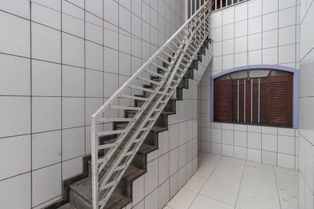 Casa à venda com 400m², 6 quartos e 5 vagasEscada externa