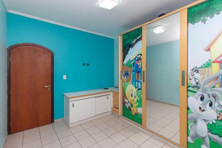 Casa à venda com 400m², 6 quartos e 5 vagasQuarto 2