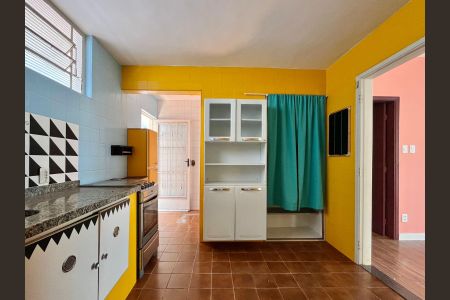 Casa à venda com 250m², 3 quartos e 2 vagas Casa à venda com 250m², 3 quartos e 2 vagasCozinha