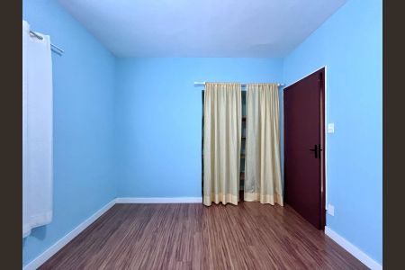 Casa à venda com 250m², 3 quartos e 2 vagas Casa à venda com 250m², 3 quartos e 2 vagasQuarto 2