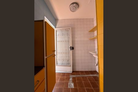 Casa à venda com 250m², 3 quartos e 2 vagas Casa à venda com 250m², 3 quartos e 2 vagasÁrea de Serviço
