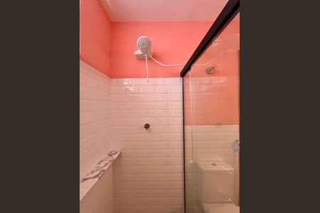 Casa à venda com 250m², 3 quartos e 2 vagas Casa à venda com 250m², 3 quartos e 2 vagasBanheiro da Suíte