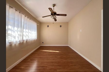 Sala de casa à venda com 3 quartos, 250m² em Vila Carlito, Campinas