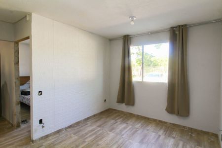 Sala de apartamento à venda com 2 quartos, 43m² em Rio Branco, Canoas