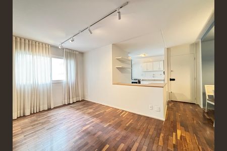 Sala de apartamento para alugar com 2 quartos, 67m² em Vila Nova Conceição, São Paulo