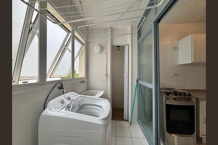 Apartamento para alugar com 67m², 2 quartos e 1 vagaÁrea de Serviço