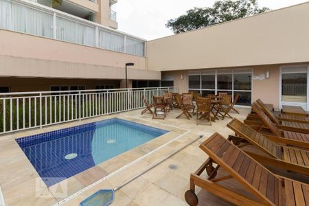 Apartamento à venda com 80m², 2 quartos e 2 vagasÁrea comum - Piscina