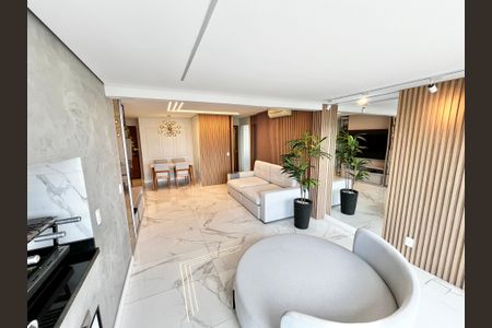 Apartamento à venda com 80m², 2 quartos e 2 vagasSala