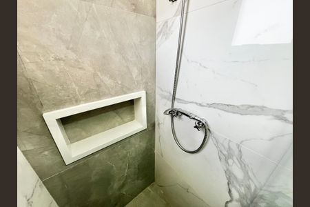 Apartamento à venda com 80m², 2 quartos e 2 vagasBanheiro da Suíte 2