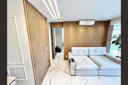 Apartamento à venda com 80m², 2 quartos e 2 vagasSala