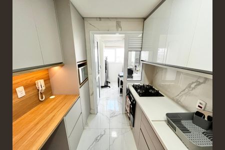 Apartamento à venda com 80m², 2 quartos e 2 vagasCozinha