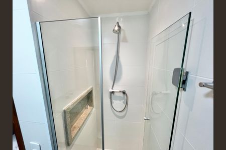 Apartamento à venda com 80m², 2 quartos e 2 vagasBanheiro da Suíte 1