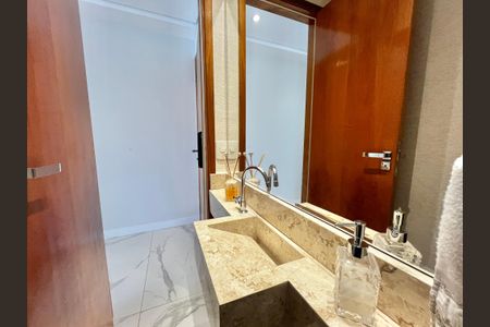 Apartamento à venda com 80m², 2 quartos e 2 vagasLavabo