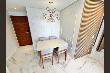 Apartamento à venda com 80m², 2 quartos e 2 vagasSala