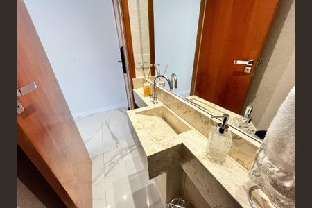 Apartamento à venda com 80m², 2 quartos e 2 vagasLavabo