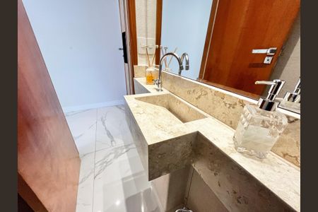 Apartamento à venda com 80m², 2 quartos e 2 vagasLavabo