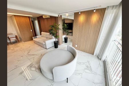 Apartamento à venda com 80m², 2 quartos e 2 vagasSala