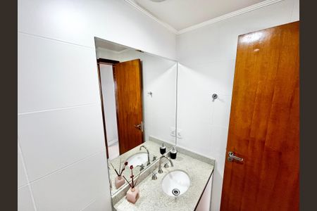 Apartamento à venda com 80m², 2 quartos e 2 vagasBanheiro da Suíte 1