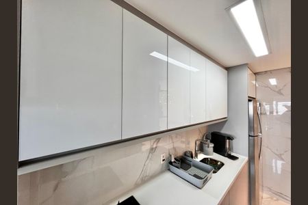 Apartamento à venda com 80m², 2 quartos e 2 vagasCozinha