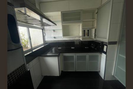 Apartamento para alugar com 200m², 3 quartos e 3 vagasCozinha - Armários