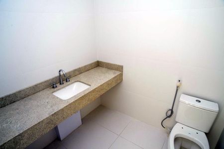 Apartamento à venda com 200m², 2 quartos e sem vagaBanheiro Suíte Principal